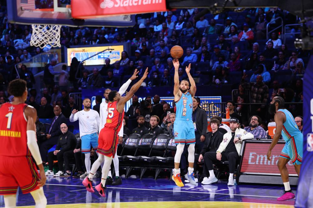 西蒙斯年仅 西蒙斯年仅