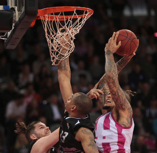 脚步和预判 脚步和预判